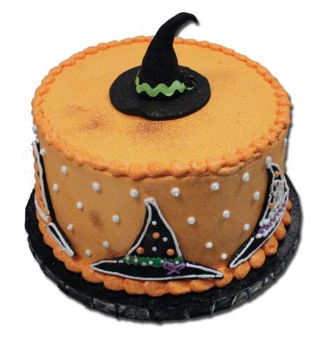 Whimsical crochet pattern: make your own piece of cake witch hat